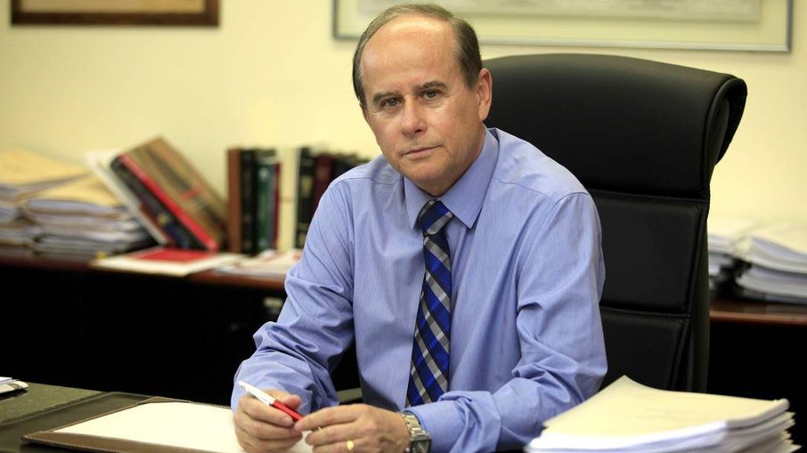 Ministro da Educação demite presidente da Capes e nem avisa