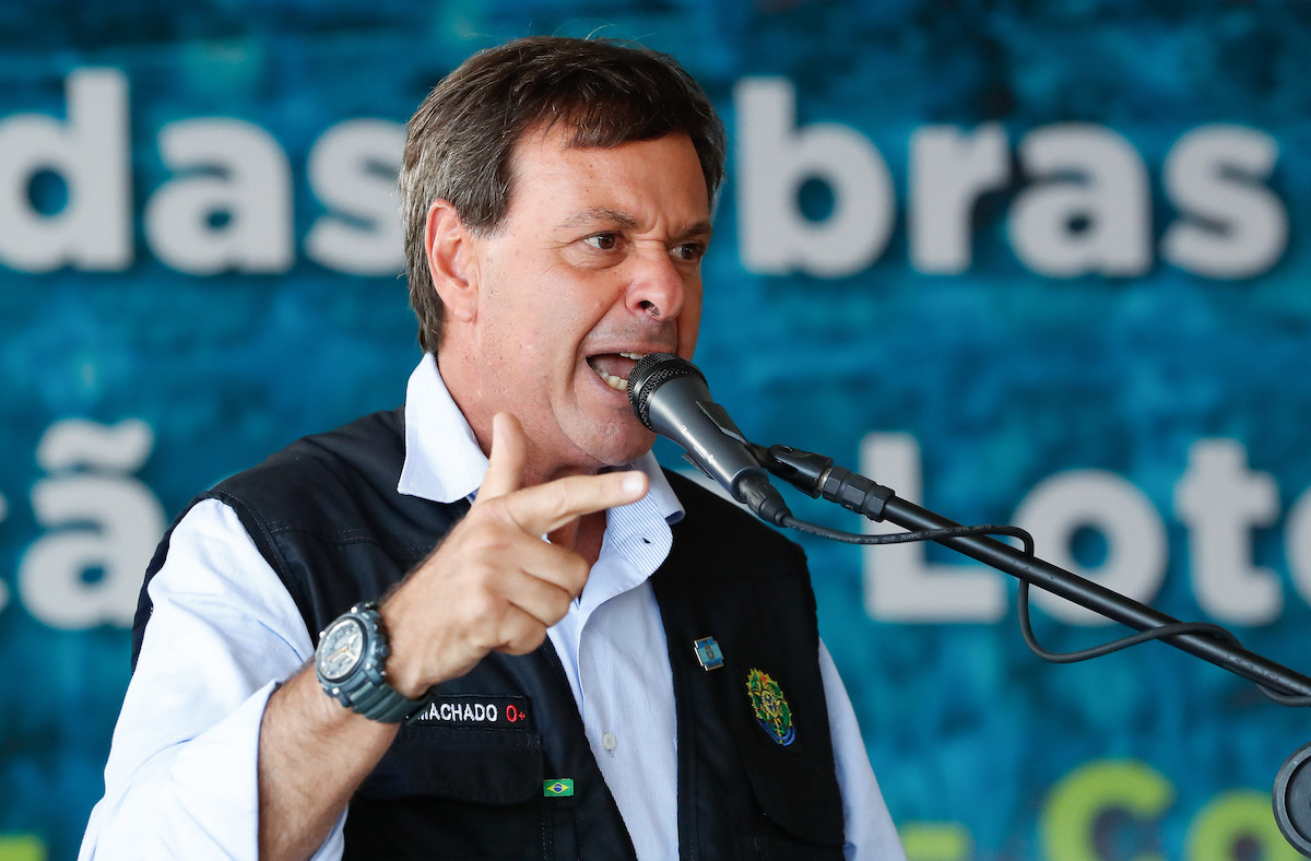 ALE-AM faz reunião extra para dar título a ministro do Turismo