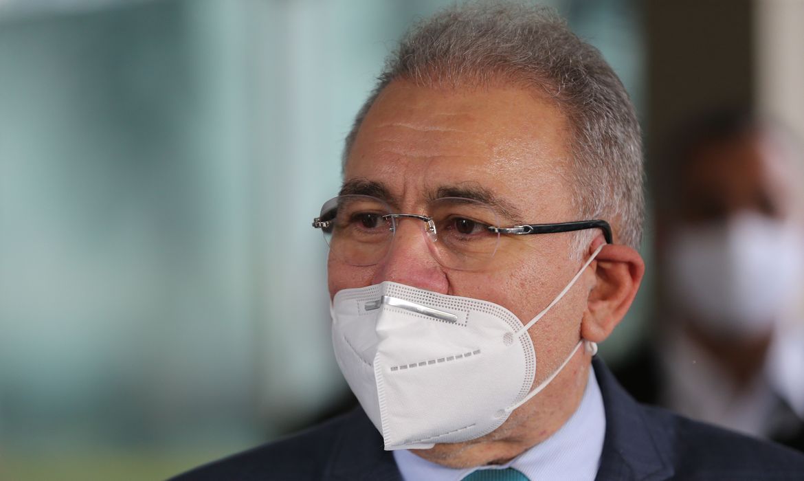 Previsão do governo de vacinar