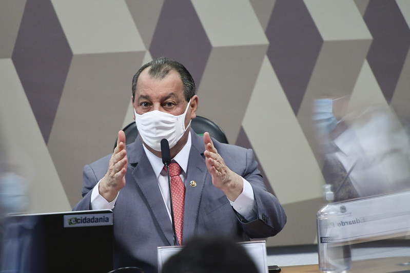CPI quer ouvir representantes de empresas que produzem cloroquina