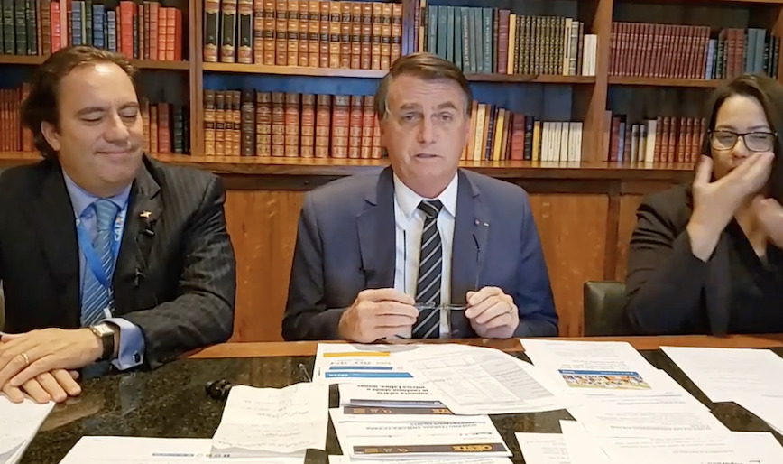 Gestão de Bolsonaro é rejeitada por 52% da população, aponta pesquisa