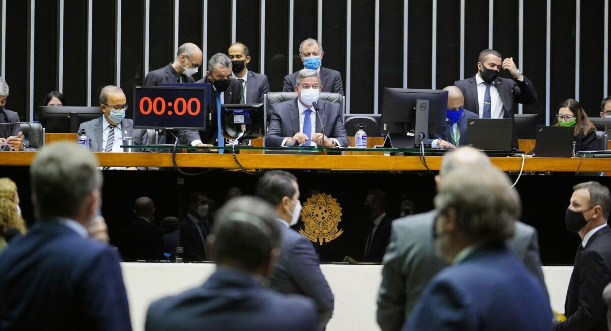 deputados, revogam, lei, seguranca, nacional