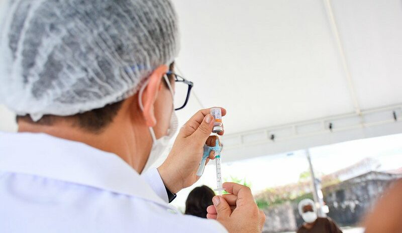 Estudo prevê 3ª onda e Brasil com 941 mil mortes por covid em setembro