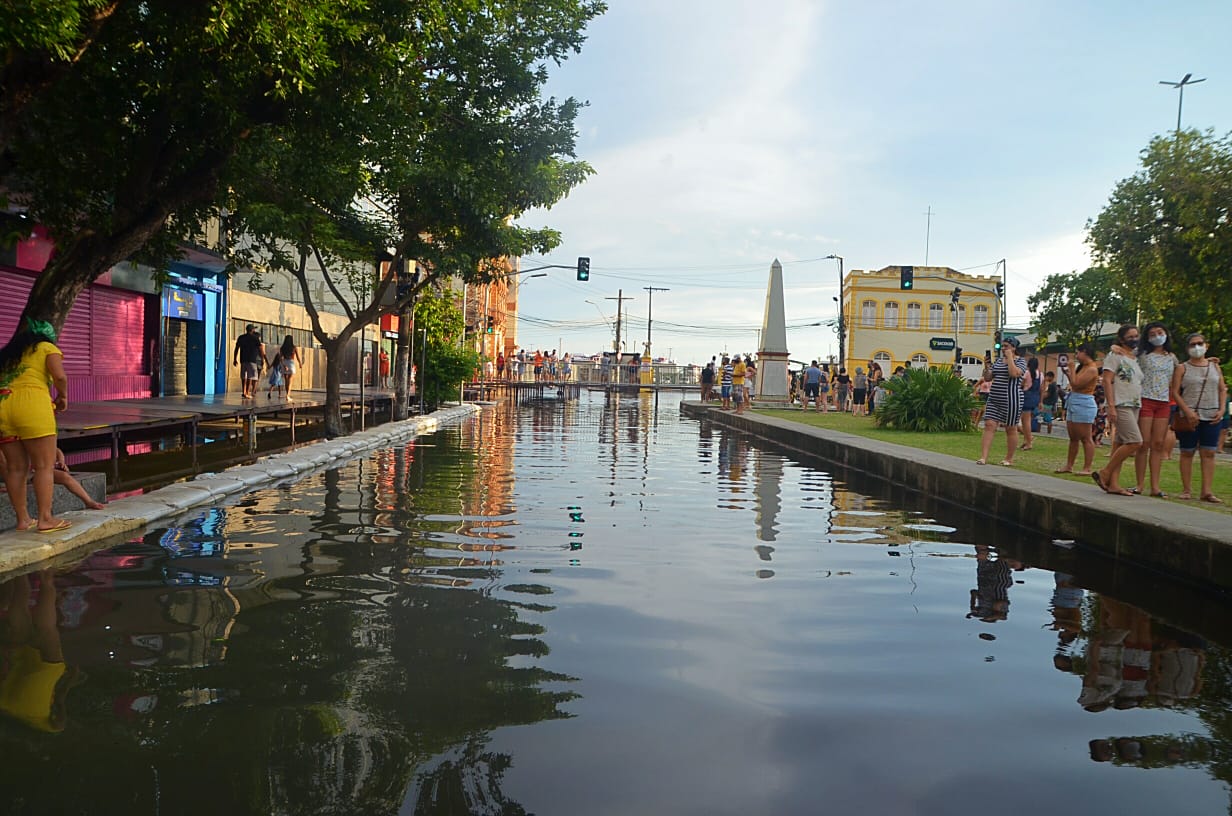 Rio Negro sobe em contagem regressiva e chega a 4 centímetros de 2012