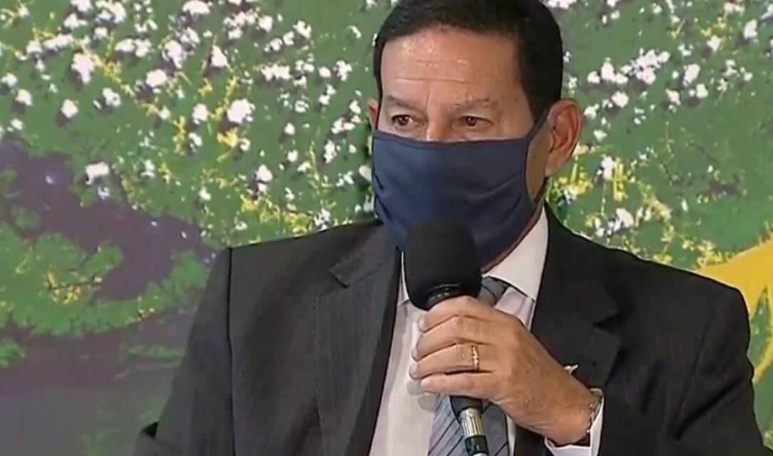 Escanteado, Mourão tenta capitalizar e critica protestos contra Bolsonaro