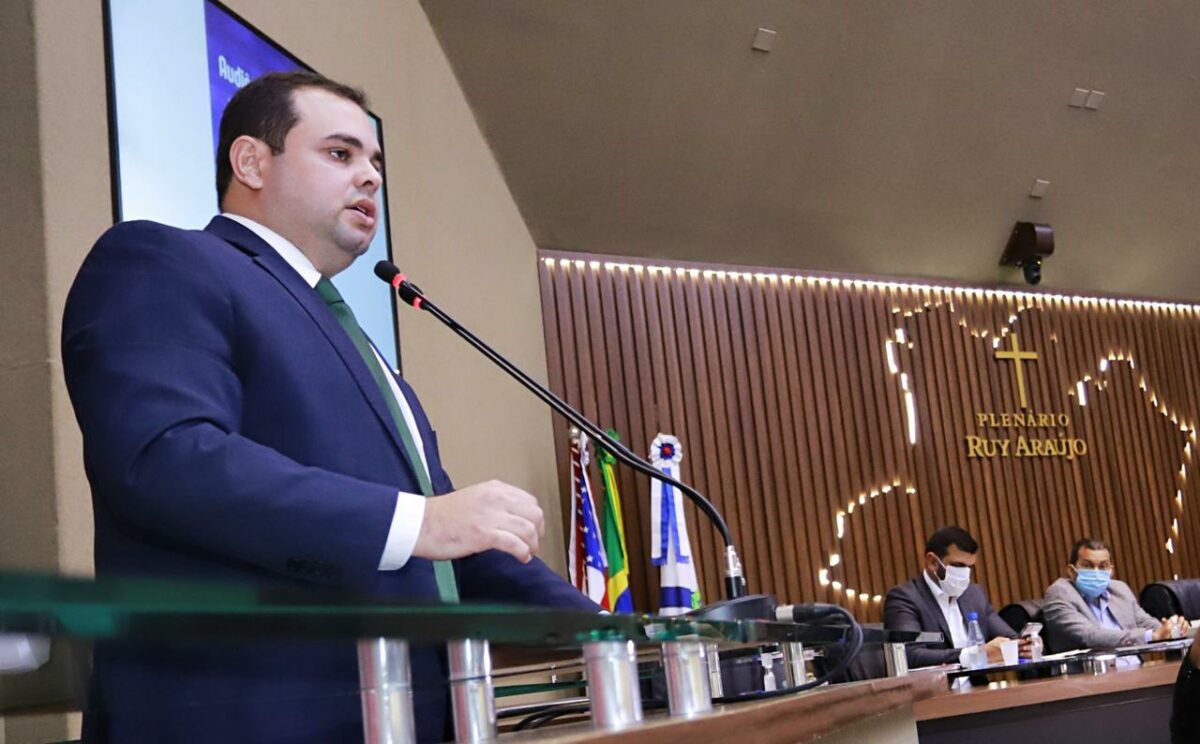 Amazonas avança em discussão para melhorar o transporte de barcos no estado