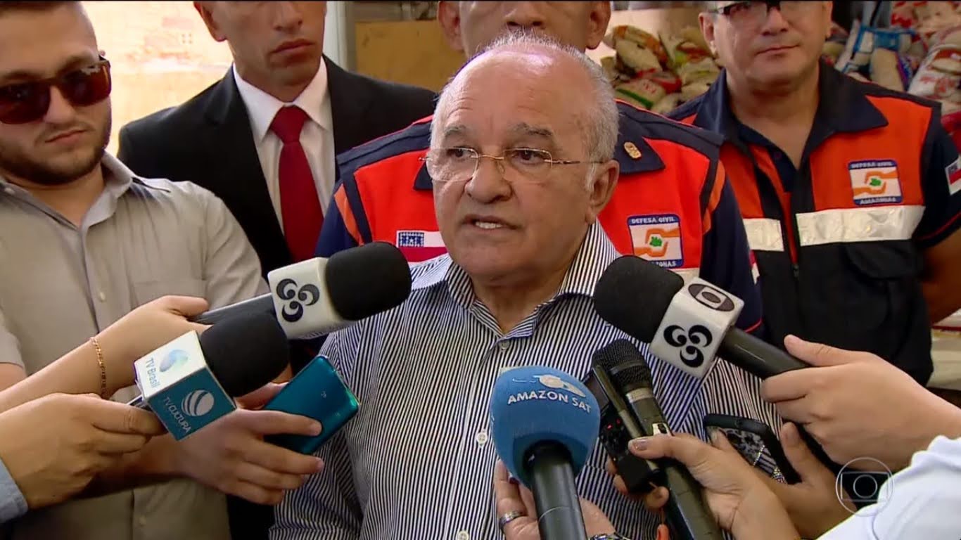 José Melo faz movimento para sair candidato no ano que vem
