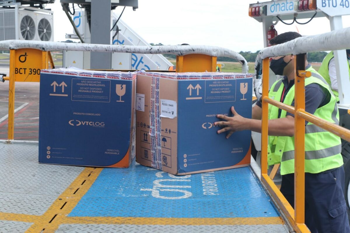 Governo do Amazonas recebe 9.360 doses de vacinas Pfizer