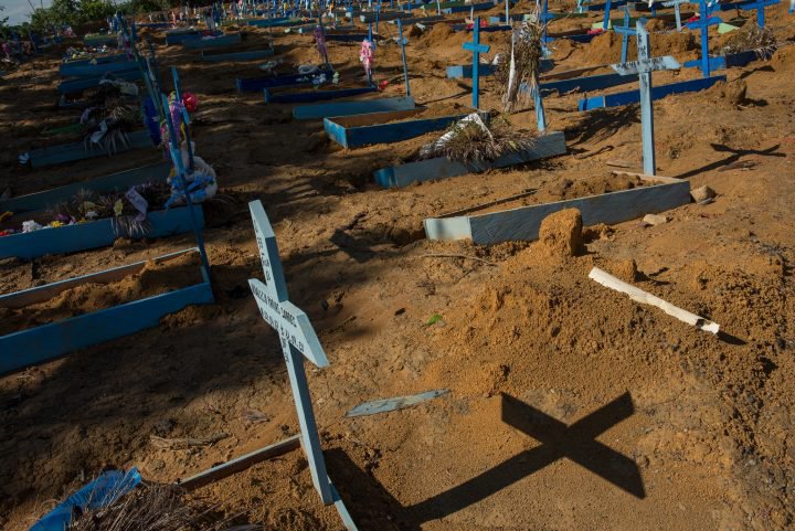 Fim de semana no Amazonas começa com 10 mortes por covid