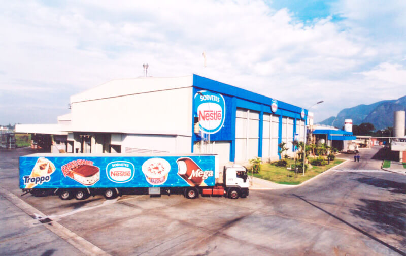 Nestlé reconhece que mais de 60% de seus produtos não são saudáveis