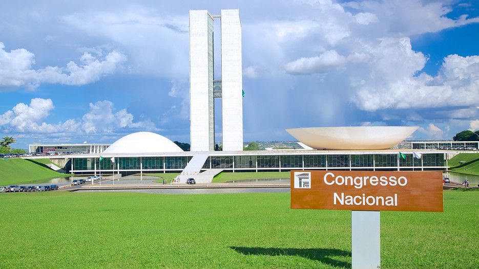 Com dinheiro e poder, G7 de partidos vai dar cartas nesta eleição