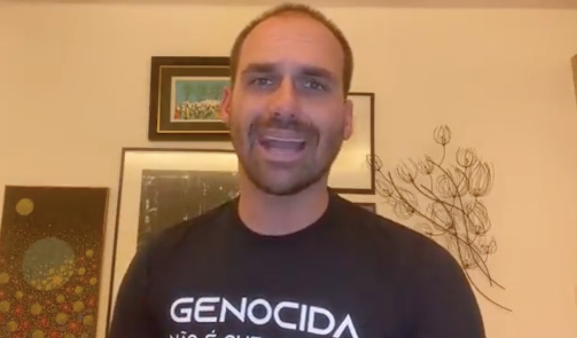 Bolsonaro vota no fundão de quase R$ 6 bi, culpa colega e toma bronca