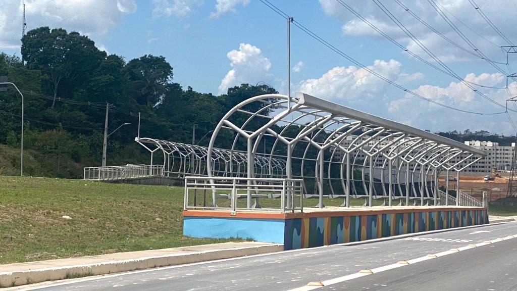 estações de ônibus da avenida das flores roubadas