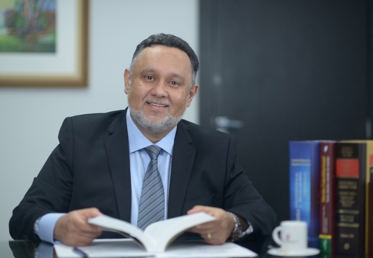 Após 51 dias internado com Covid, Silvio Costa fala em milagre da vida