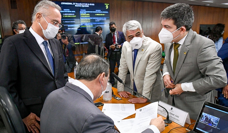 Em recesso, CPI continua trabalhos com análise de documentos