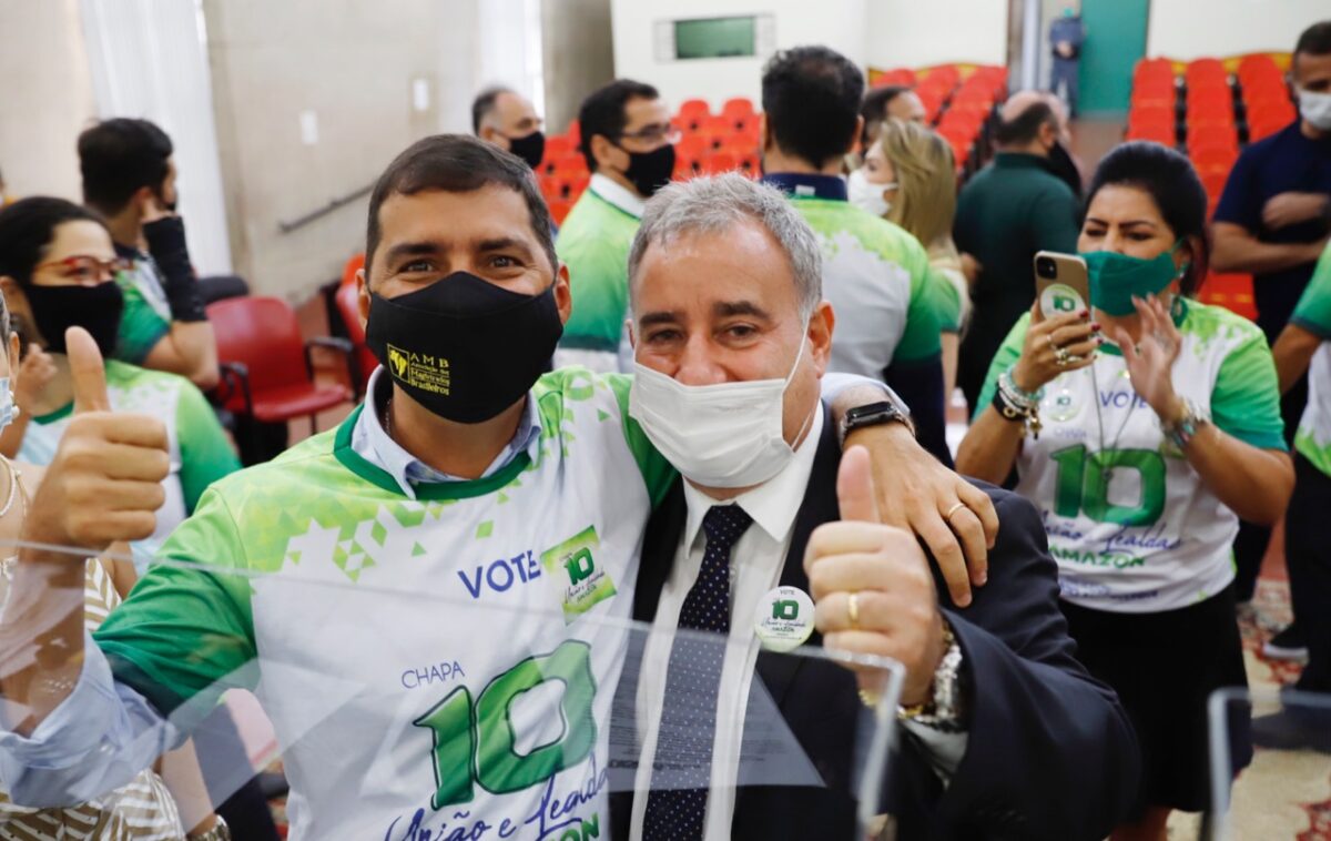 Nova diretoria dos magistrados do AM, com presidente reeleito, assume