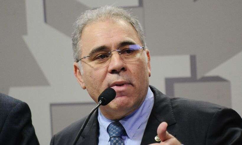 Queiroga promete aos governadores 100 milhões de doses