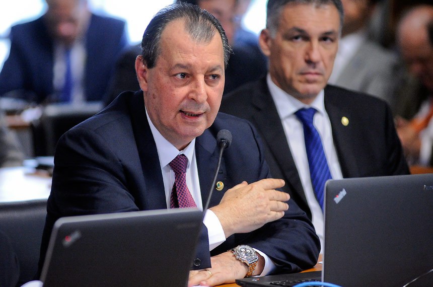Partido de Omar Aziz ganha mais deputados na Câmara