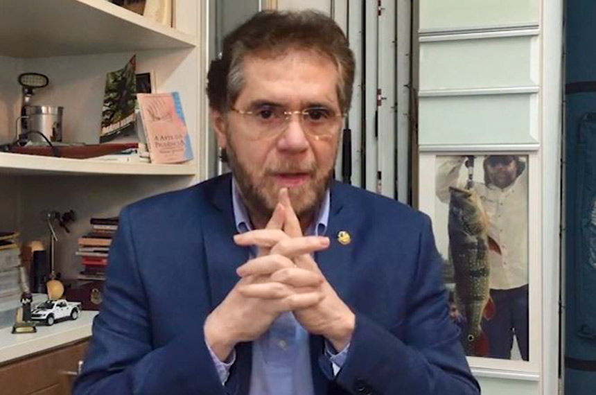 Mendonça diz a Plinio Valério que não será um "ministro evangélico"