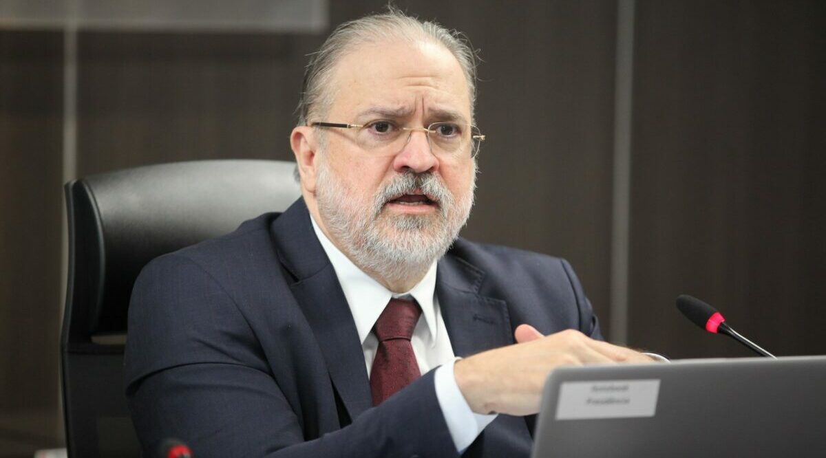 Moraes, nem tão mau assim, breca investigação sobre chefe do MPF