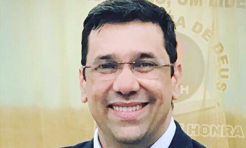 Pastor ananias chama líderes evangélicos de aiatolás