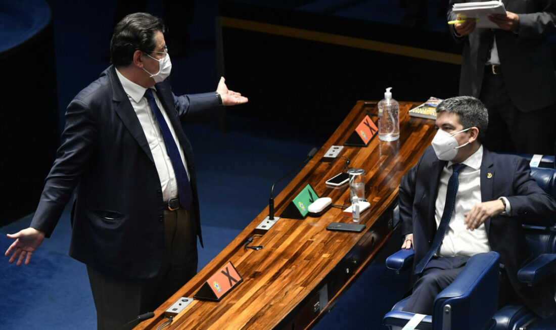 Braga vota com bolsonaristas