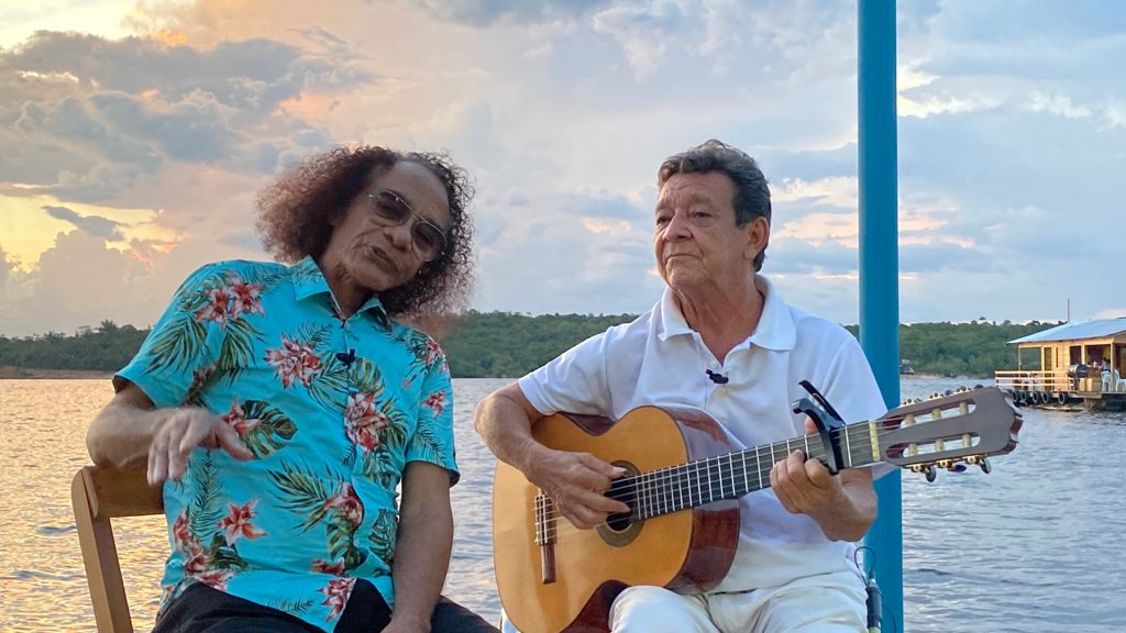Chico da Silva e Fred Góes no lago do Tarumã