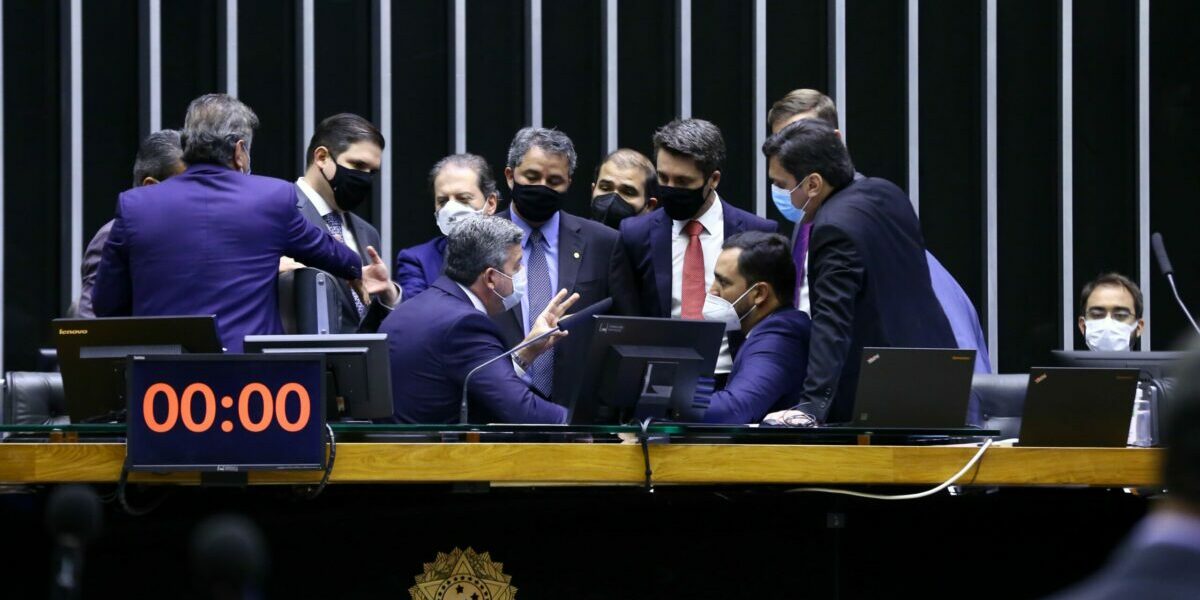 bancada, amazonas, privatizacao, correios
