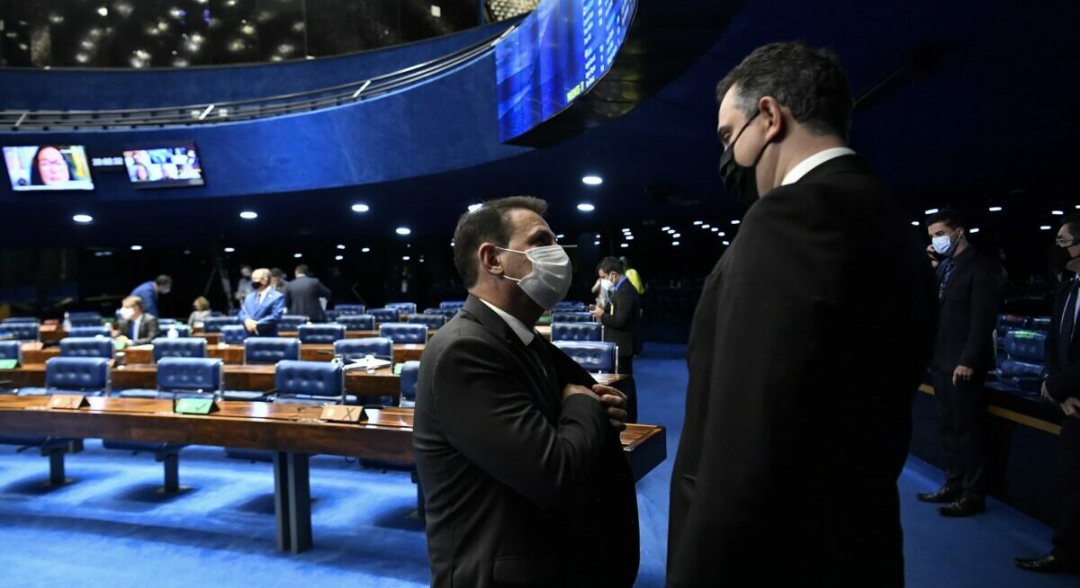 senado, revoga, lei, ditadura, militar