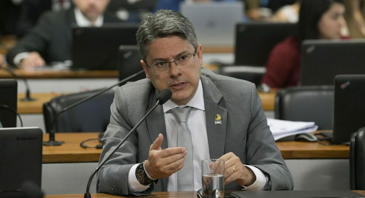 senador, pt, bolsonaro, centrao, aras
