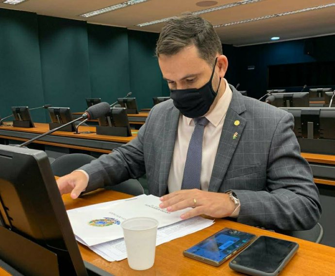 Projeto de lei sugere multa para usuário de drogas no Brasil