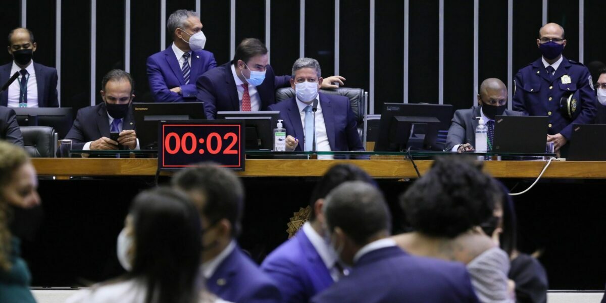 centrao, manobra, camara, quarentena
