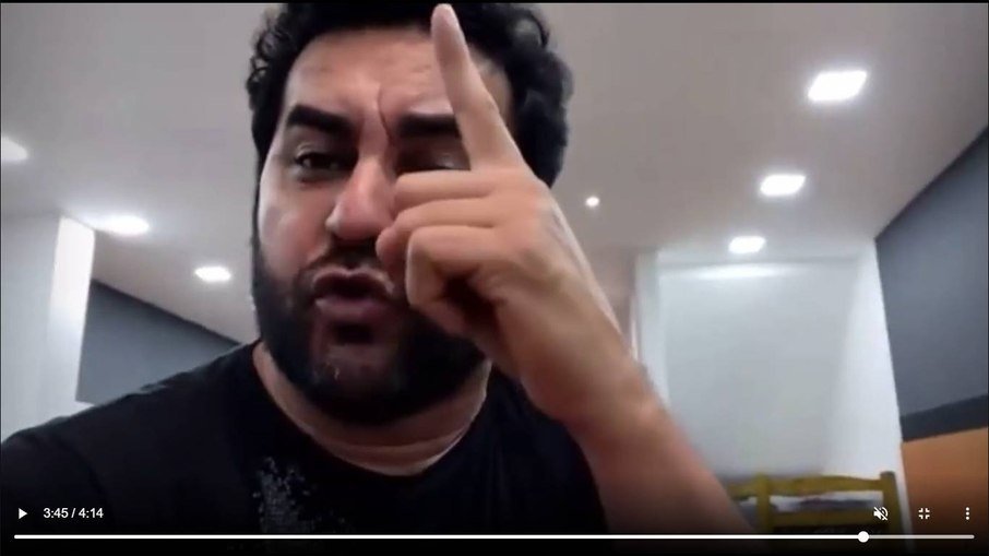Revoltado com recuo sobre o STF, apoiador manda Bolsonaro à M....