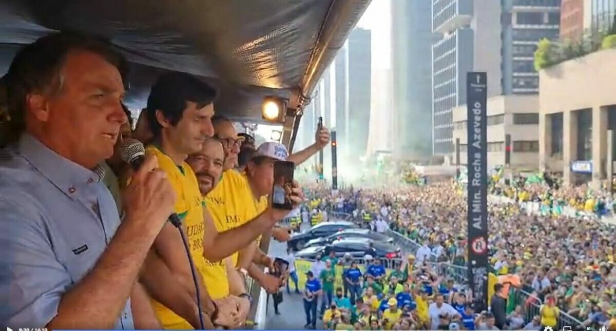 bolsonaro, ataca, moraes, stf