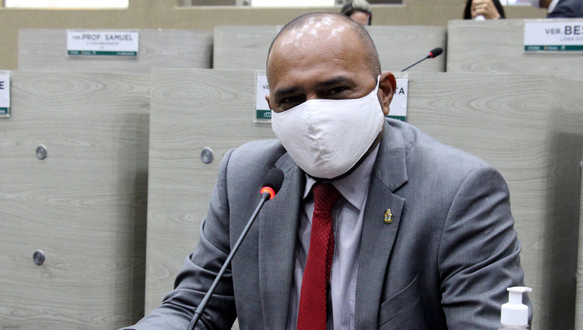 Vereador de Manaus é internado em UTI com covid