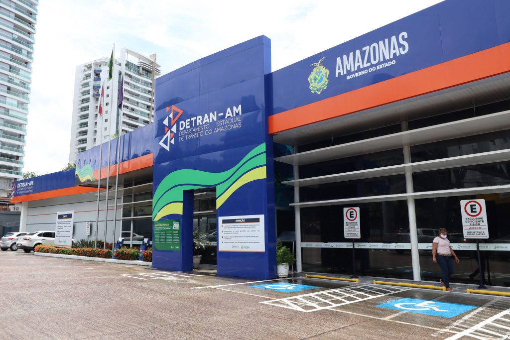 Detran AM faz mobilização na Semana Nacional do Trânsito com apoio da Abraciclo
