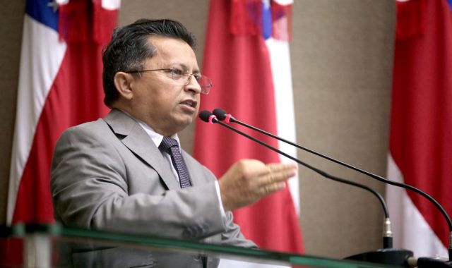 Deputado chama de ato covarde da AM Energia pedir suspensão da CPI