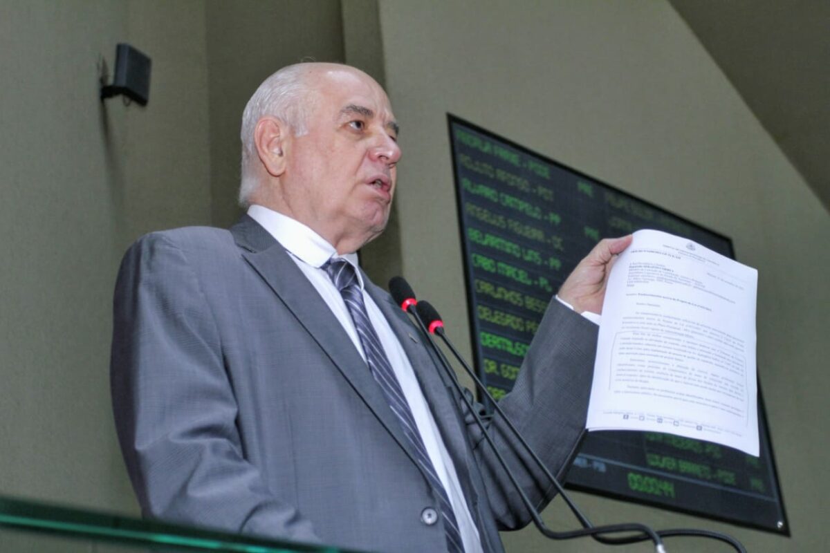 Deputado propõe alteração no projeto de anexo do TCE-AM