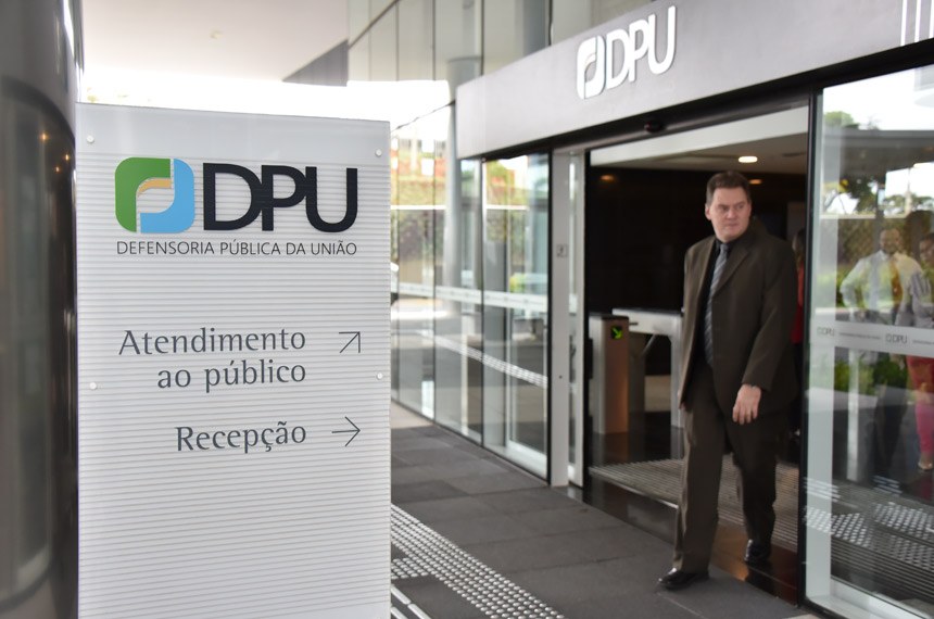Apenas 28% das cidades brasileiras tem defensores públicos federais