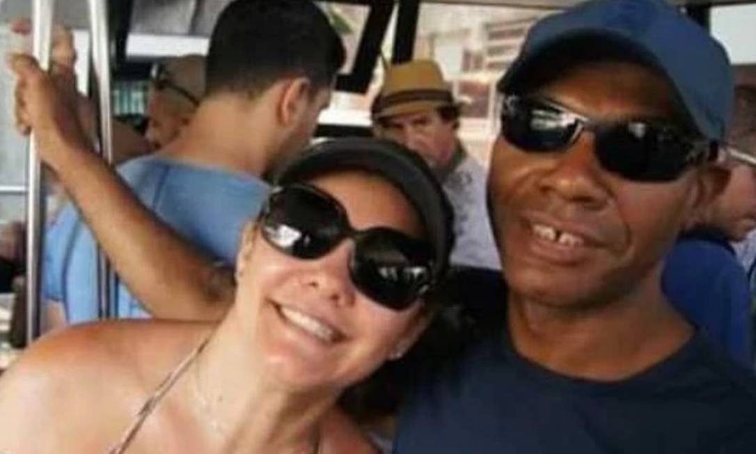 Ex de Bolsonaro ficava com 80% de salário do então assessor de Flávio