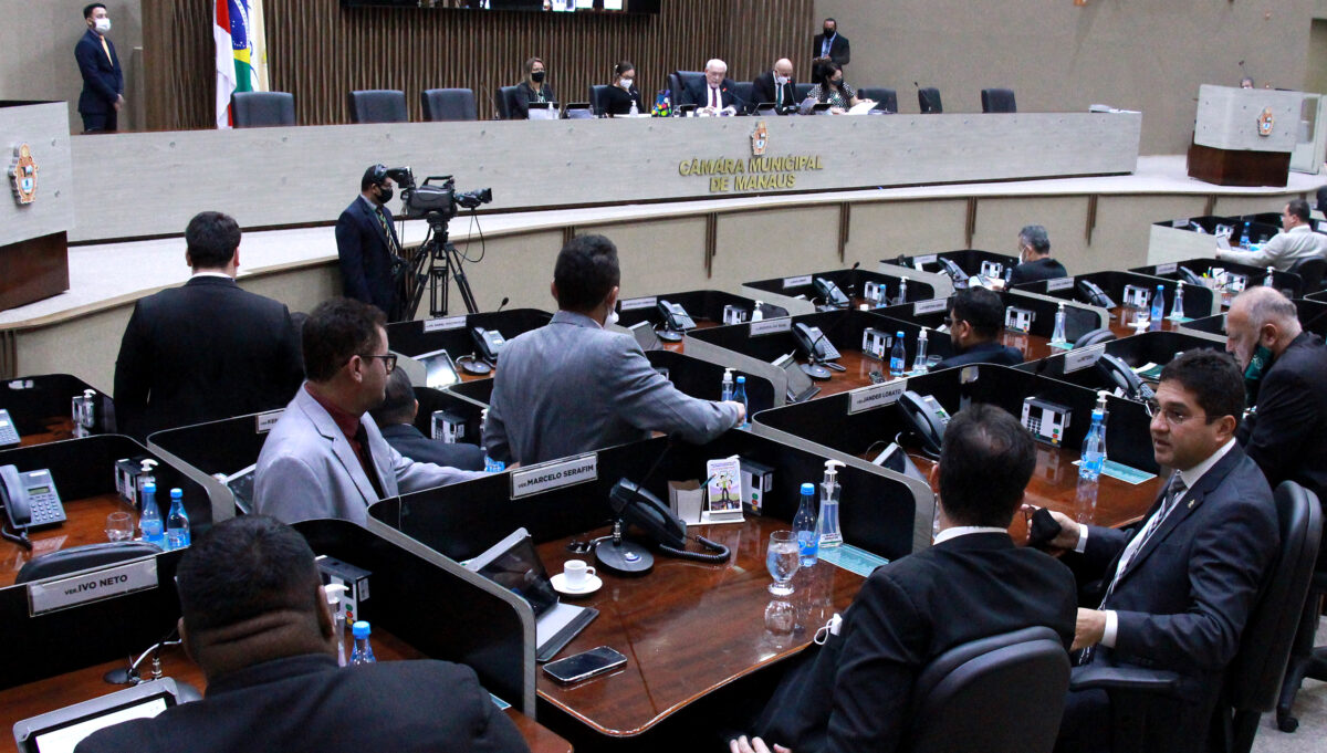 CMM vota alteração da lei que proíbe distribuição de sacolas plásticas