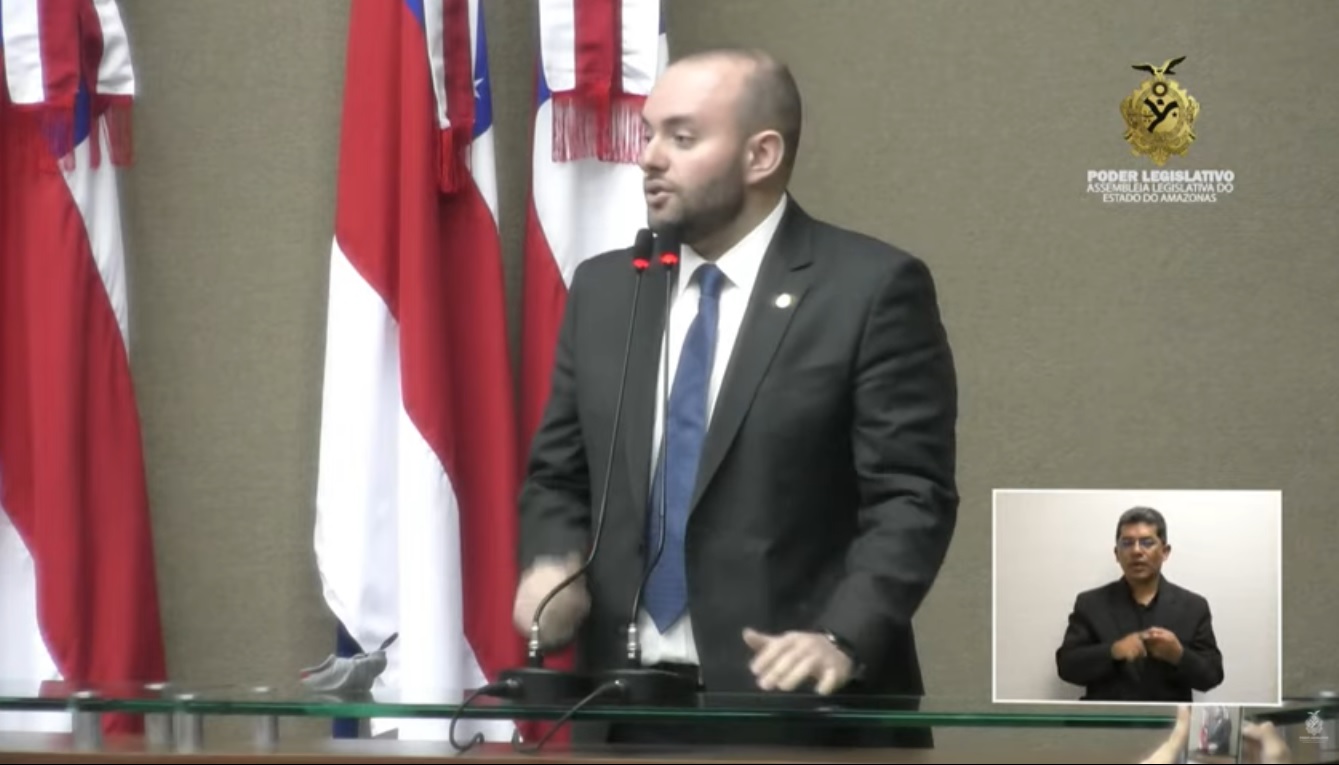 'Não iria pra porrada com vossa excelência', diz deputado na ALE-AM