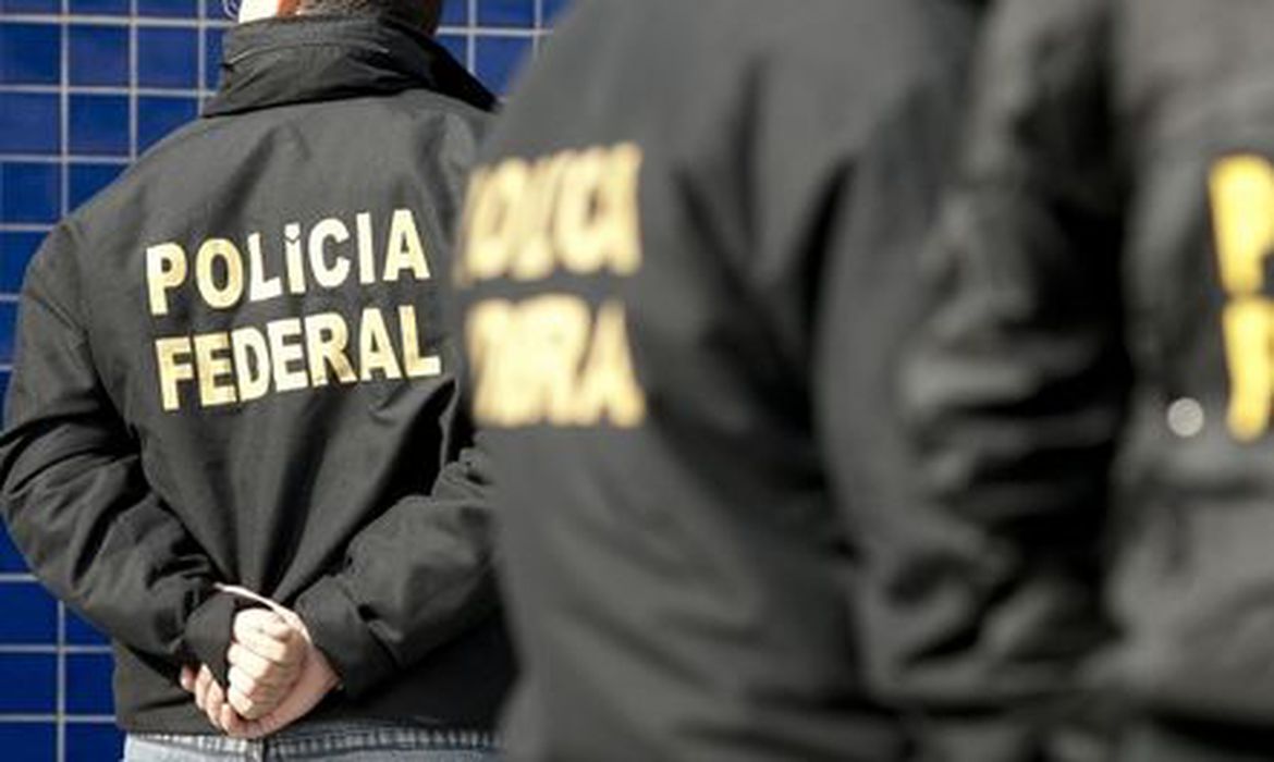 Em Coari, PF apreende 78 cheques de R$ 120 pré-datados para dia 2