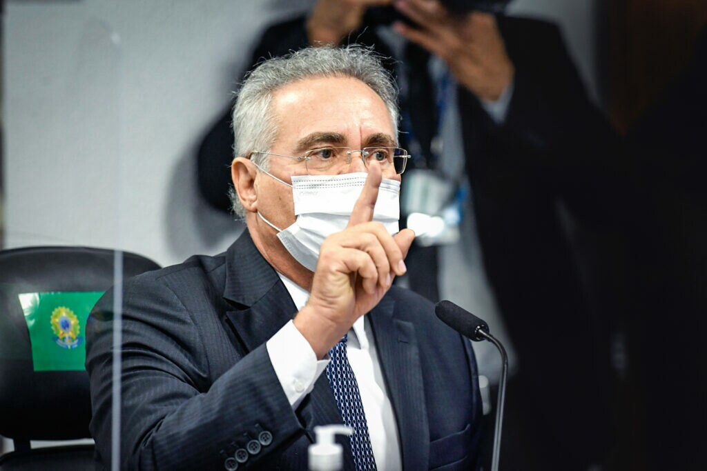 Renan pede banimento de Bolsonaro de redes sociais