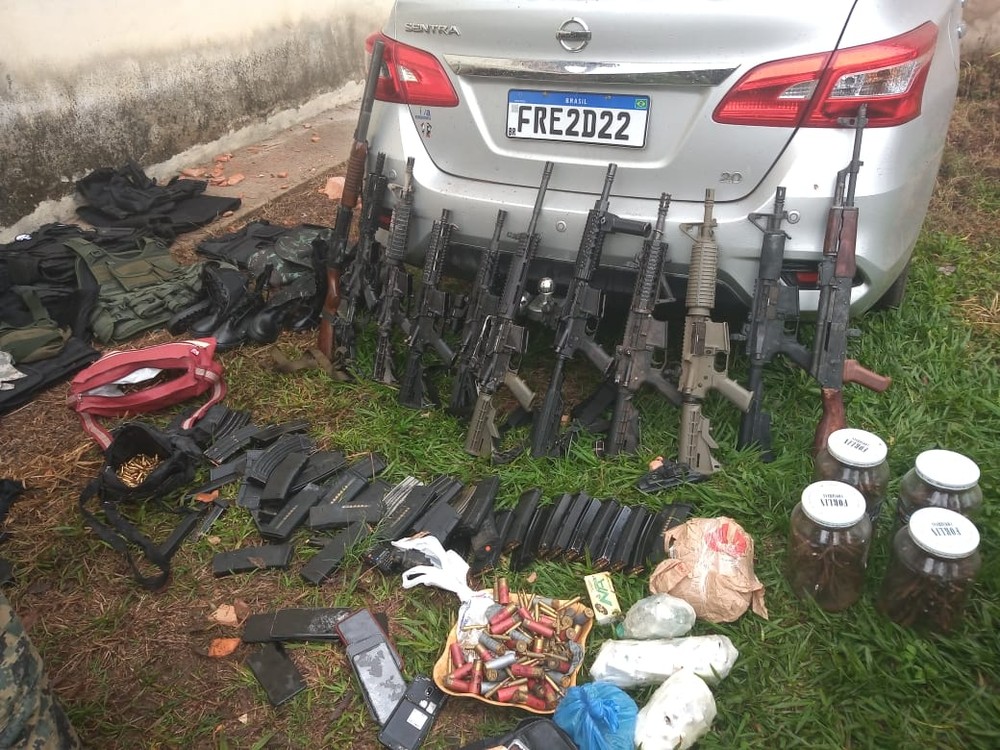 Polícia mata 25 suspeitos de roubos a bancos neste domingo