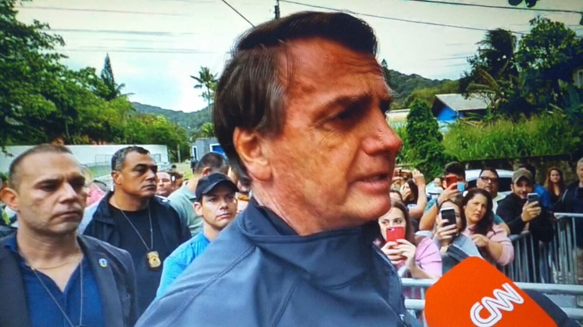 Bolsonaro é impedido de assistir jogo entre Santos e Grêmio