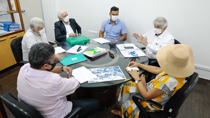'Casa do TCE-AM' é inaugurado por prefeito, empresário e presidente do tribunal