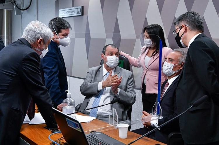 CPI da covid protocola pedido de impeachment contra Bolsonaro