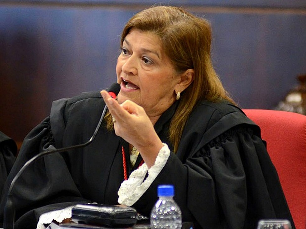 Venda de decisão Desembargadora do AM punida com aposentadoria demora a desapegar
