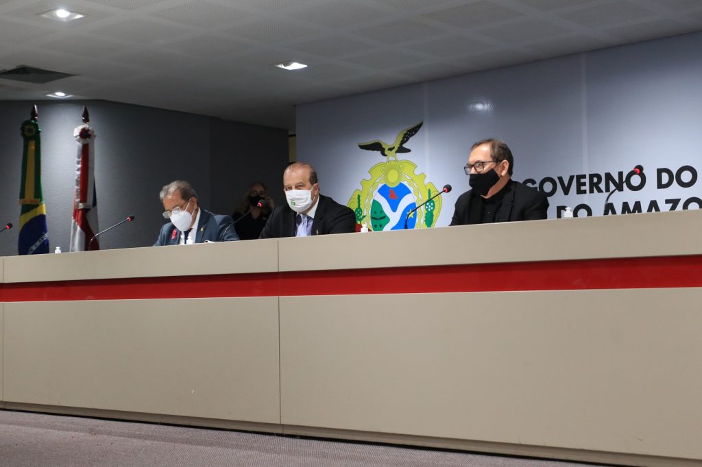 Ministro do TCU palestra em Manaus em evento da CGE-AM